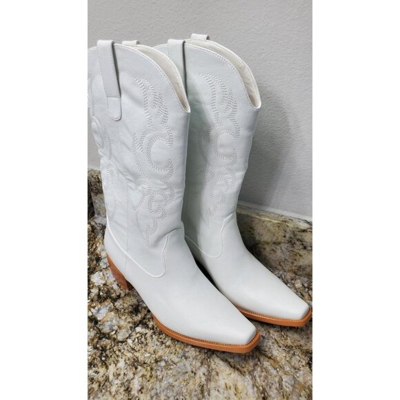 Shoes - 🆕Women White Faux Leather Snip Toe Chunky Block Heel Embroidered Western Boot